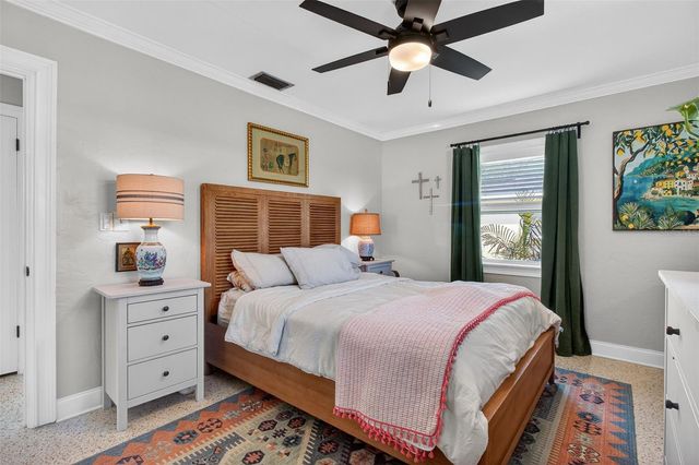 5214 25TH AVENUE N, St Petersburg, FL 33710