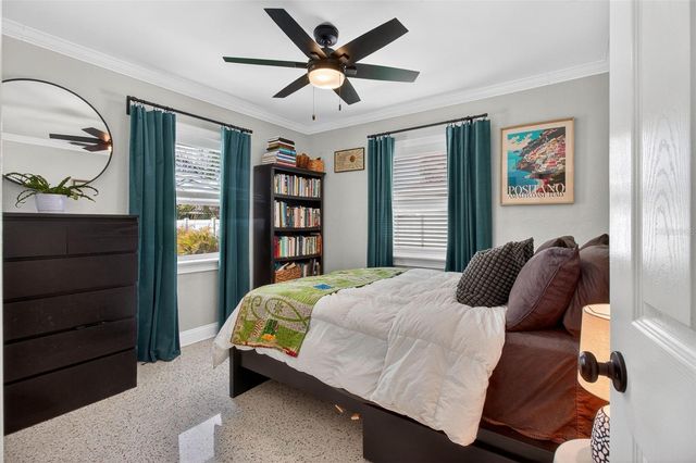 5214 25TH AVENUE N, St Petersburg, FL 33710