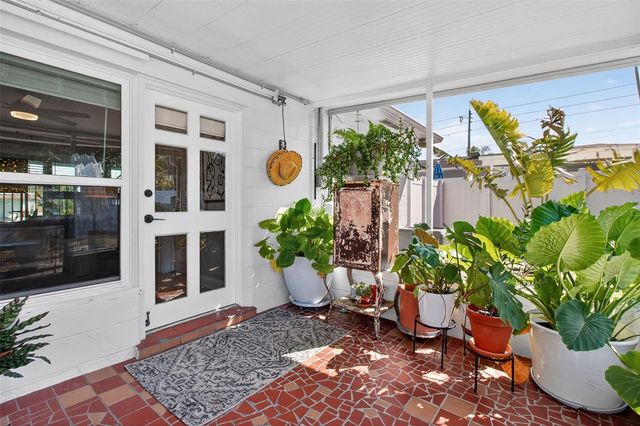 5214 25TH AVENUE N, St Petersburg, FL 33710