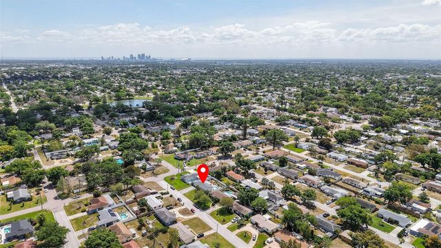 5214 25TH AVENUE N, St Petersburg, FL 33710