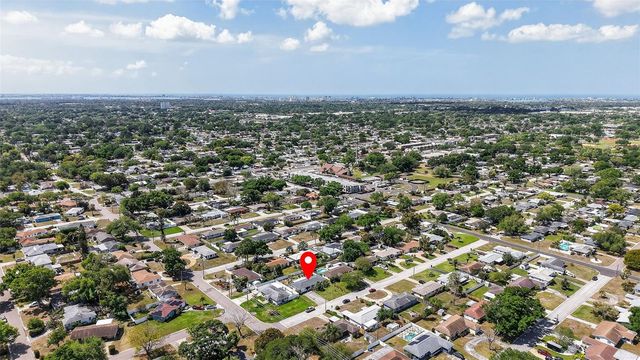 5214 25TH AVENUE N, St Petersburg, FL 33710