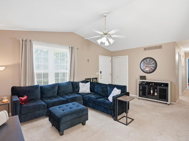 7652 Woodview Drive, Waterford Twp, MI 48327