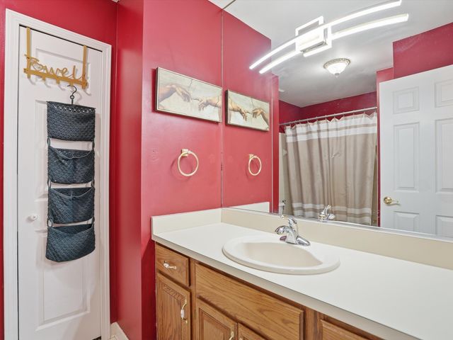 7652 Woodview Drive, Waterford Twp, MI 48327