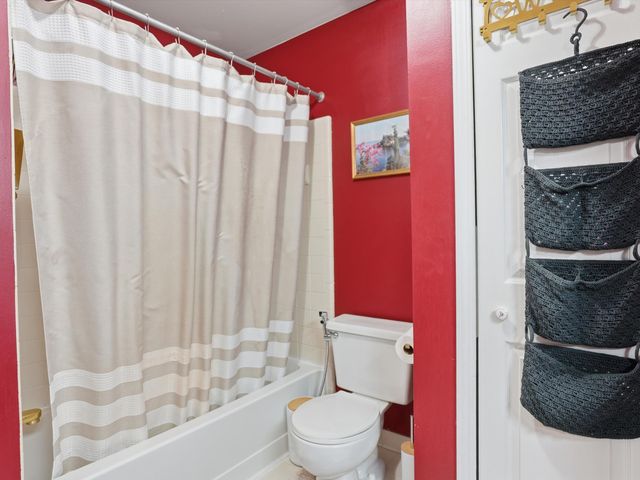 7652 Woodview Drive, Waterford Twp, MI 48327