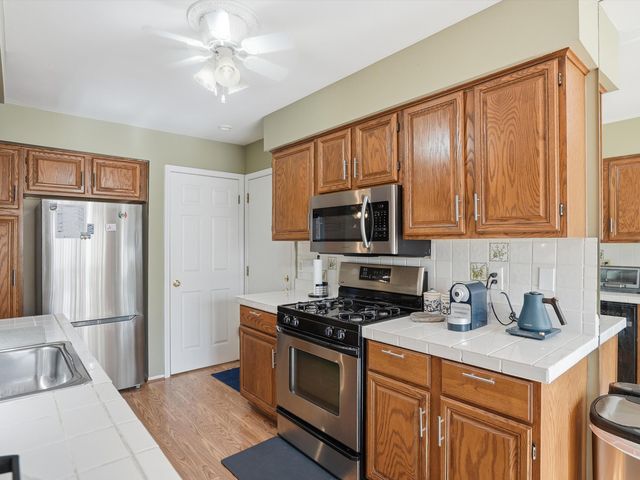 7652 Woodview Drive, Waterford Twp, MI 48327