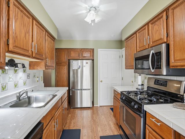 7652 Woodview Drive, Waterford Twp, MI 48327