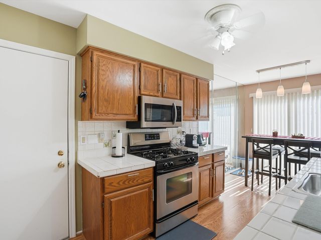 7652 Woodview Drive, Waterford Twp, MI 48327