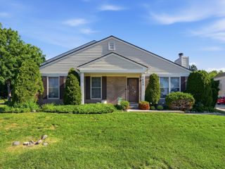 7652 Woodview Drive, Waterford Twp, MI 48327