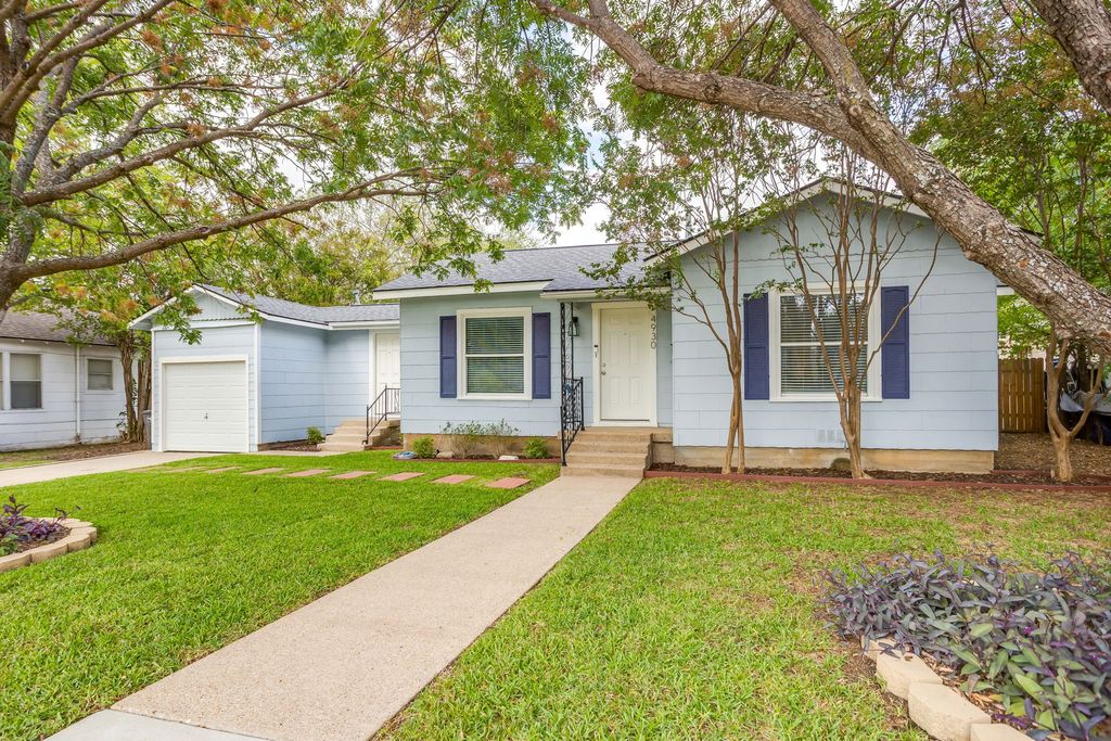 4930 Donnelly Avenue, Fort Worth, TX 76107 — exterior