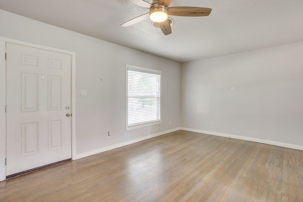 4930 Donnelly Avenue, Fort Worth, TX 76107 — photo 5