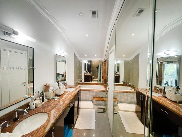 20444 NE 34th Court 12, Aventura, FL 33180