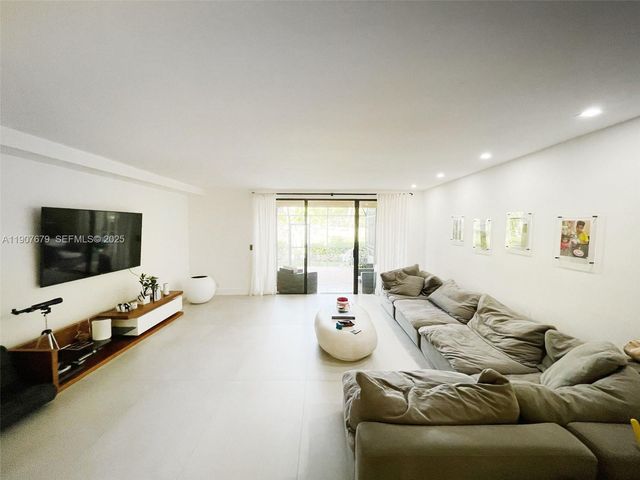 20444 NE 34th Court 12, Aventura, FL 33180