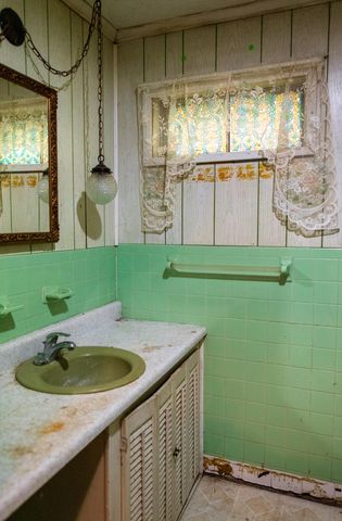 5405 Roanoke RD, Troutville, VA 24175