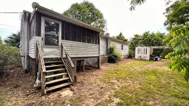 5405 Roanoke RD, Troutville, VA 24175