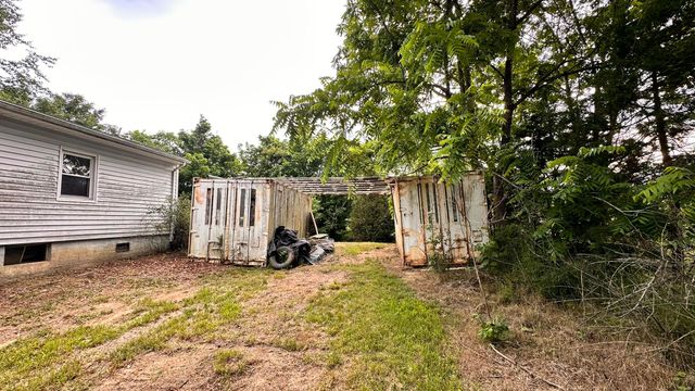 5405 Roanoke RD, Troutville, VA 24175