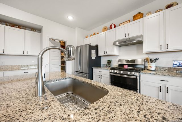 5831 Hematite Rim, San Antonio, TX 78222