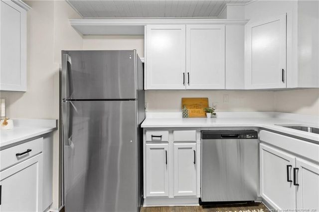 704 S Elm Avenue, Dunn, NC 28334