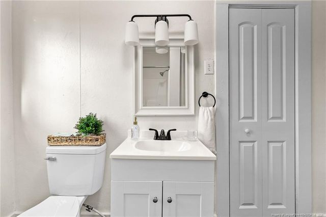 704 S Elm Avenue, Dunn, NC 28334