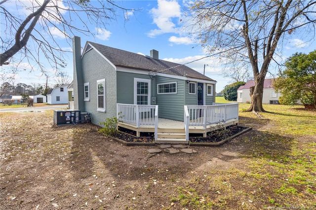 704 S Elm Avenue, Dunn, NC 28334