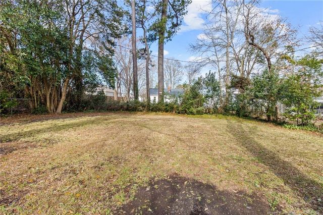 704 S Elm Avenue, Dunn, NC 28334