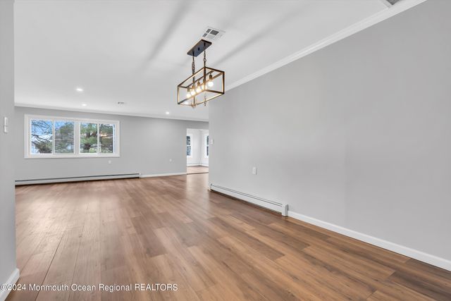 8 Venezia Street, Toms River, NJ 08757