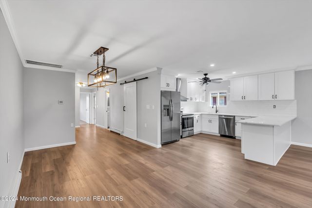 8 Venezia Street, Toms River, NJ 08757