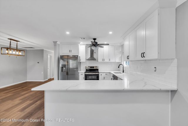 8 Venezia Street, Toms River, NJ 08757