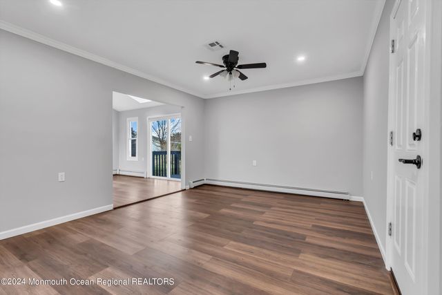 8 Venezia Street, Toms River, NJ 08757