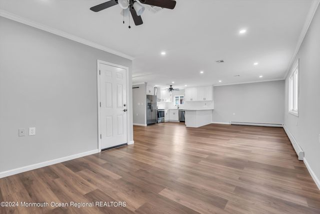 8 Venezia Street, Toms River, NJ 08757