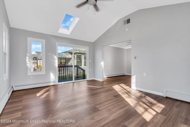 8 Venezia Street, Toms River, NJ 08757