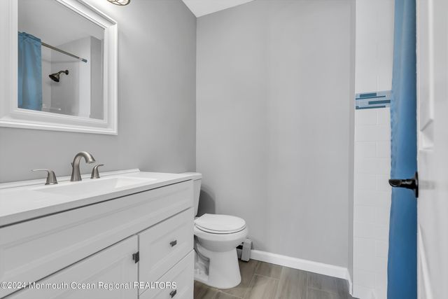 8 Venezia Street, Toms River, NJ 08757