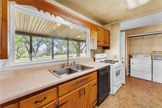 3648 and 3644 W Highway 62, Berryville, AR 72616