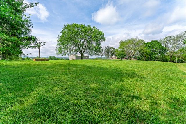 3648 and 3644 W Highway 62, Berryville, AR 72616