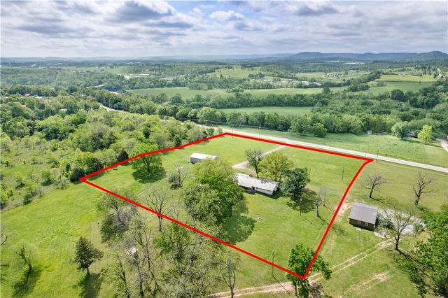 3648 and 3644 W Highway 62, Berryville, AR 72616