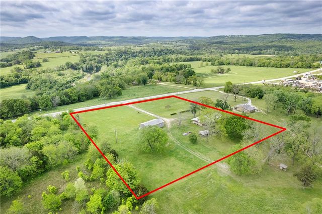 3648 and 3644 W Highway 62, Berryville, AR 72616