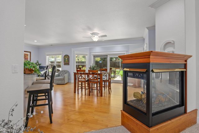 449 S Espey Road, Grants Pass, OR 97527