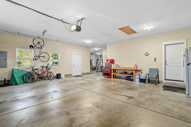 449 S Espey Road, Grants Pass, OR 97527