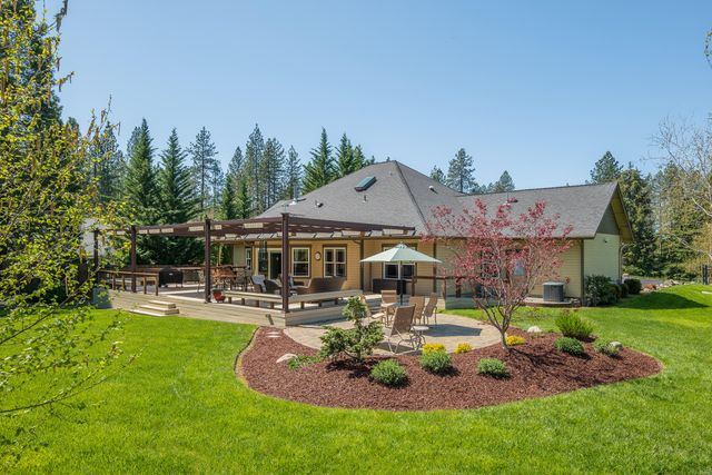 449 S Espey Road, Grants Pass, OR 97527