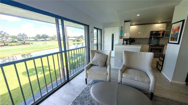 7410 Lake Breeze DR 210, Fort Myers, FL 33907
