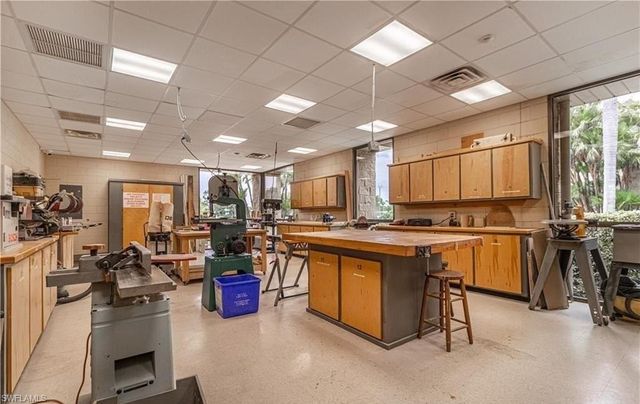 7410 Lake Breeze DR 210, Fort Myers, FL 33907