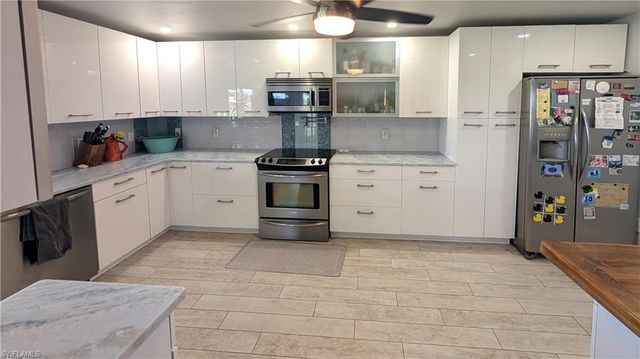 7410 Lake Breeze DR 210, Fort Myers, FL 33907