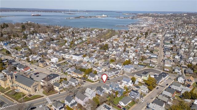 16 Carroll Avenue, Newport, RI 02840