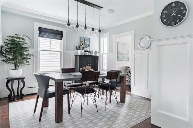 16 Carroll Avenue, Newport, RI 02840