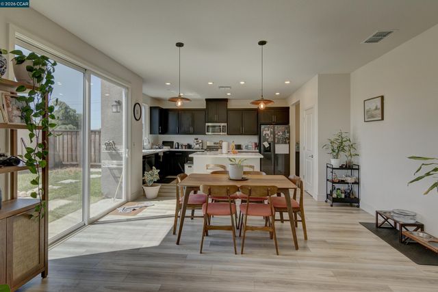 281 Cinnabar Way, Oakley, CA 94561