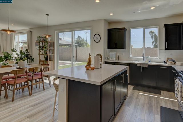 281 Cinnabar Way, Oakley, CA 94561