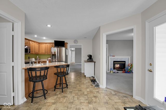 700 S Buckingham Road, Yorktown, IN 47396