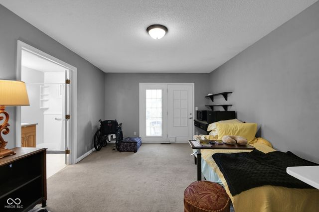 700 S Buckingham Road, Yorktown, IN 47396
