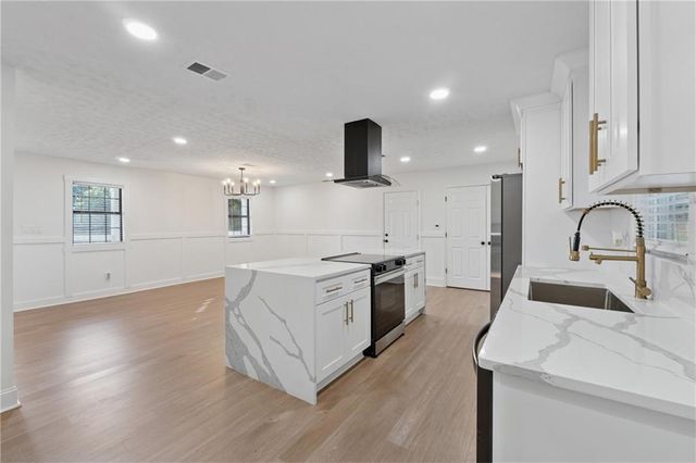 2103 Forest Court, Snellville, GA 30078