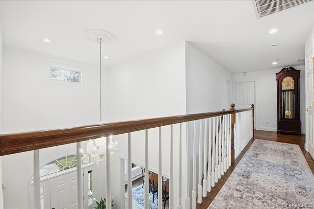 5 Morgan Lane, Locust Valley, NY 11560