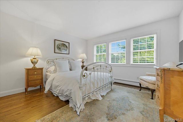 5 Morgan Lane, Locust Valley, NY 11560